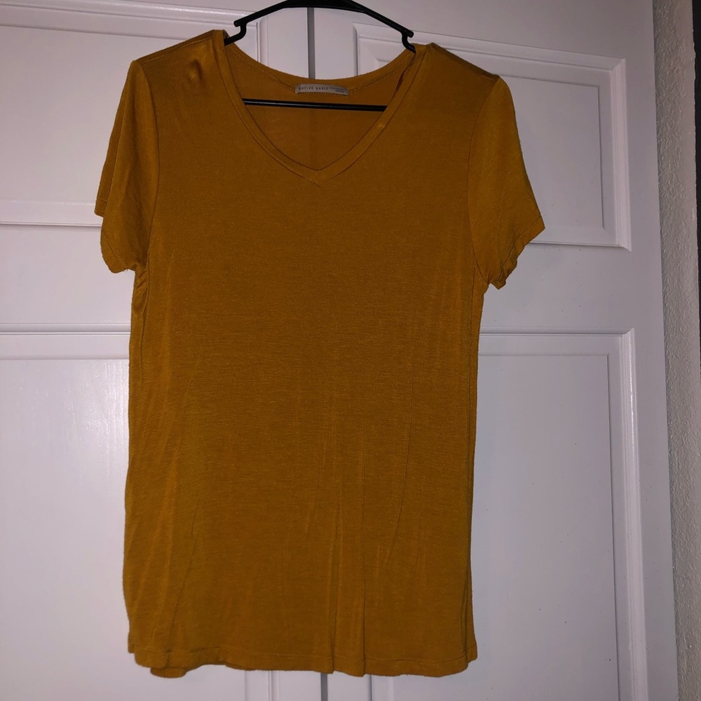 Mustard v-Neck
